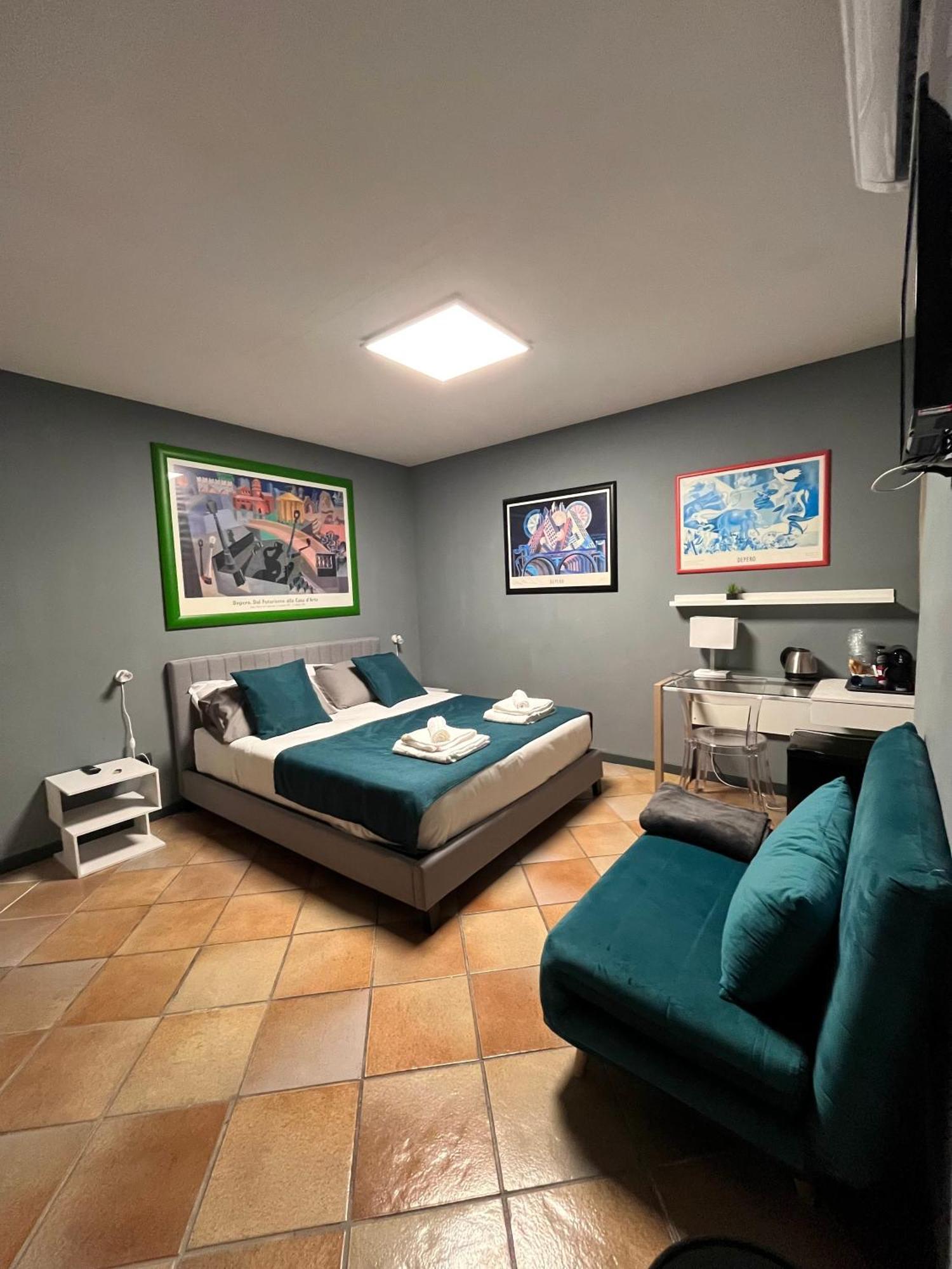 Naples Luxury Suites B&B Exterior photo